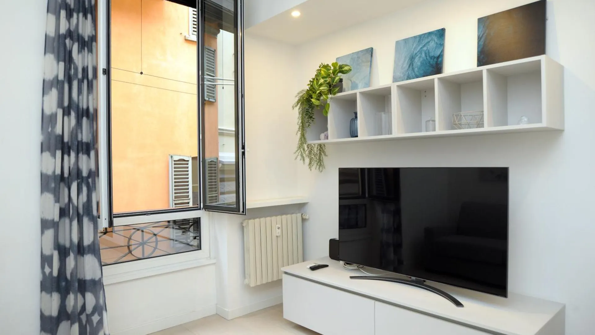 Lanzone Apartment Milan