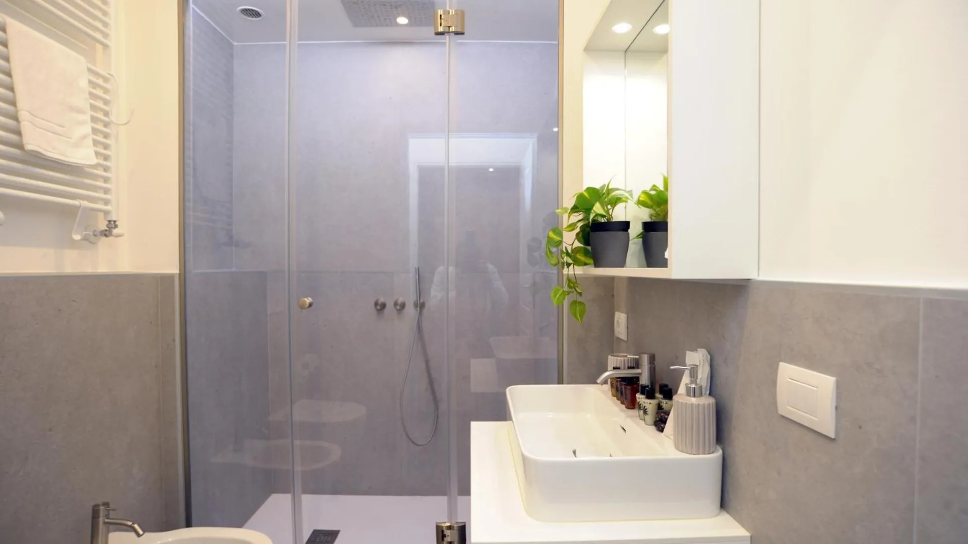 Lanzone Apartment Milan