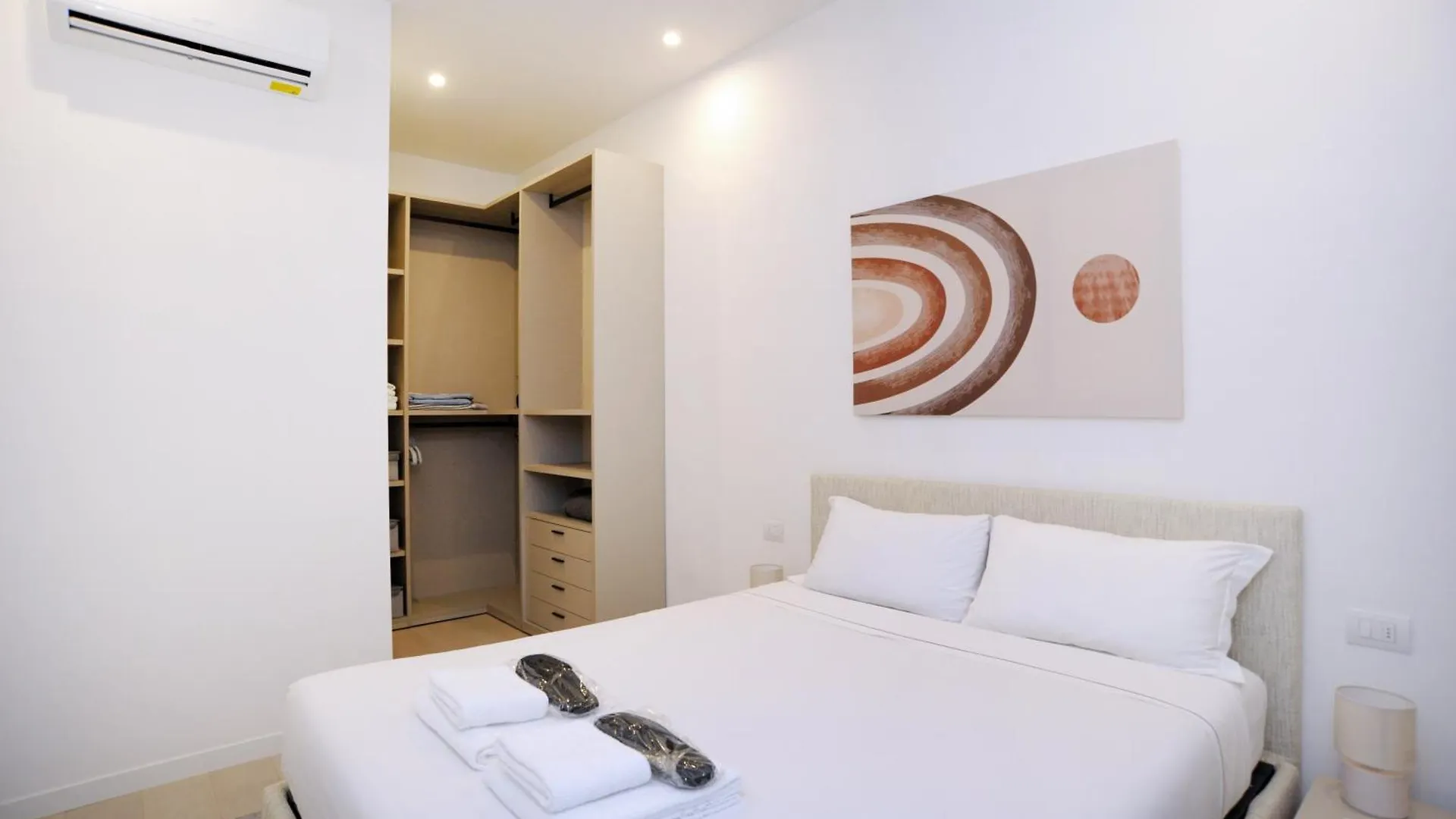 Lanzone Apartment Milan