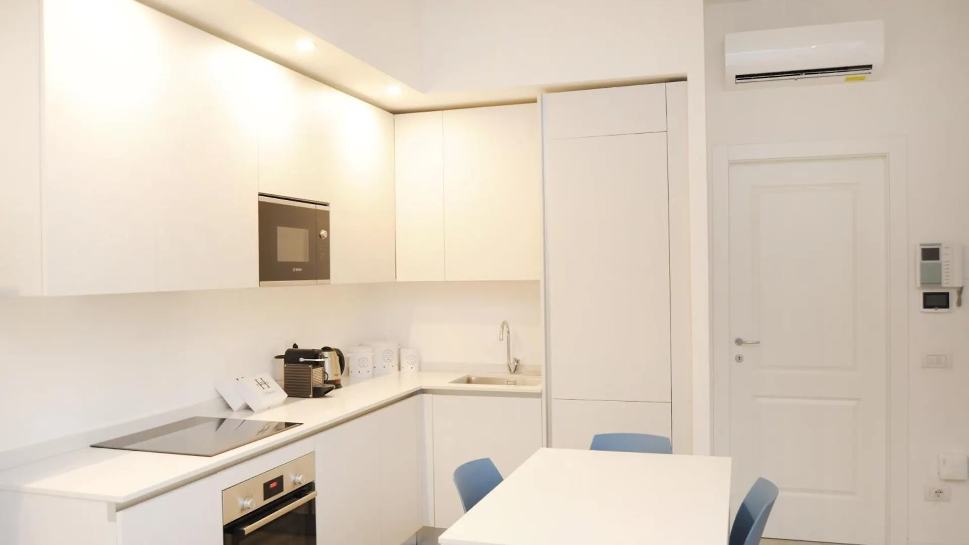 Lanzone Apartment Milan
